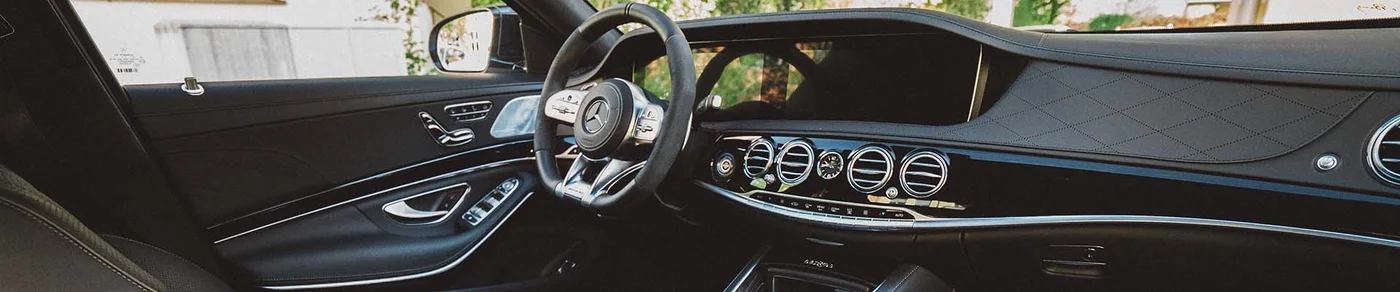 Салон автомобиля Mercedes-Benz