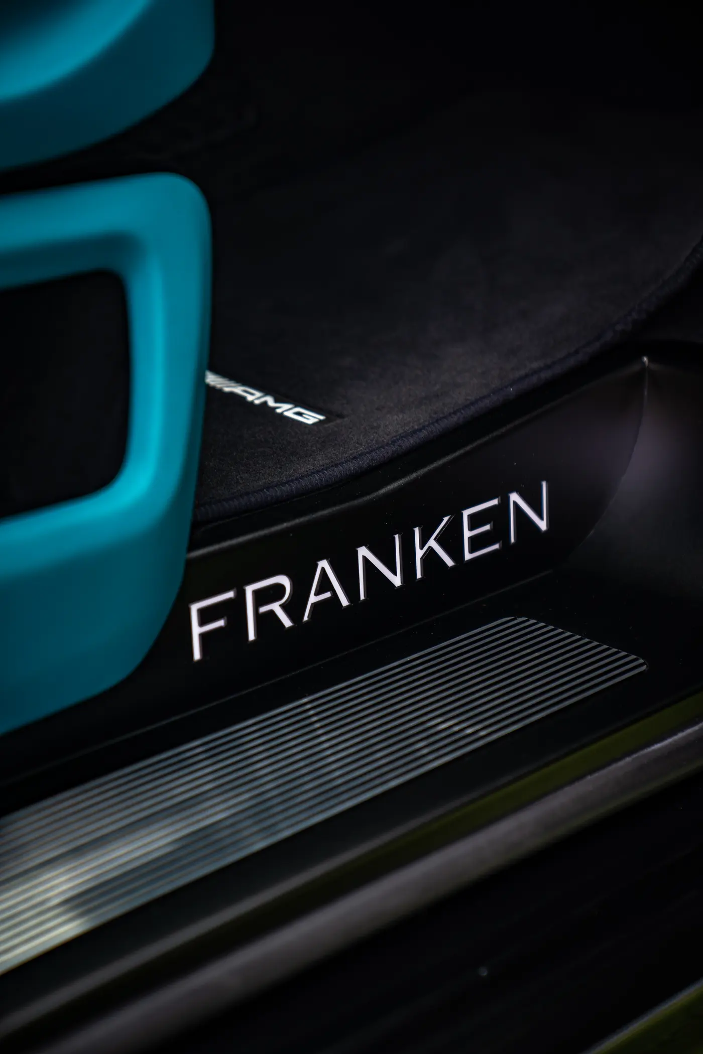 Логотип Franken в отделке салона Mercedes-Benz V-Class