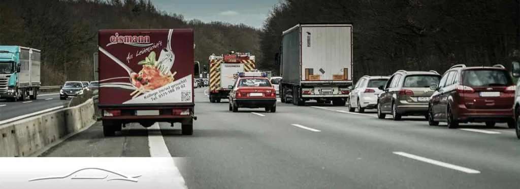 Illustration for the article "Safety on German motorways: collecting your car from Germany"