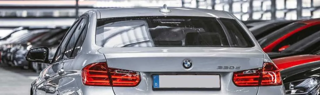 Illustration for the article "BMW takes cars back if diesel is banned"