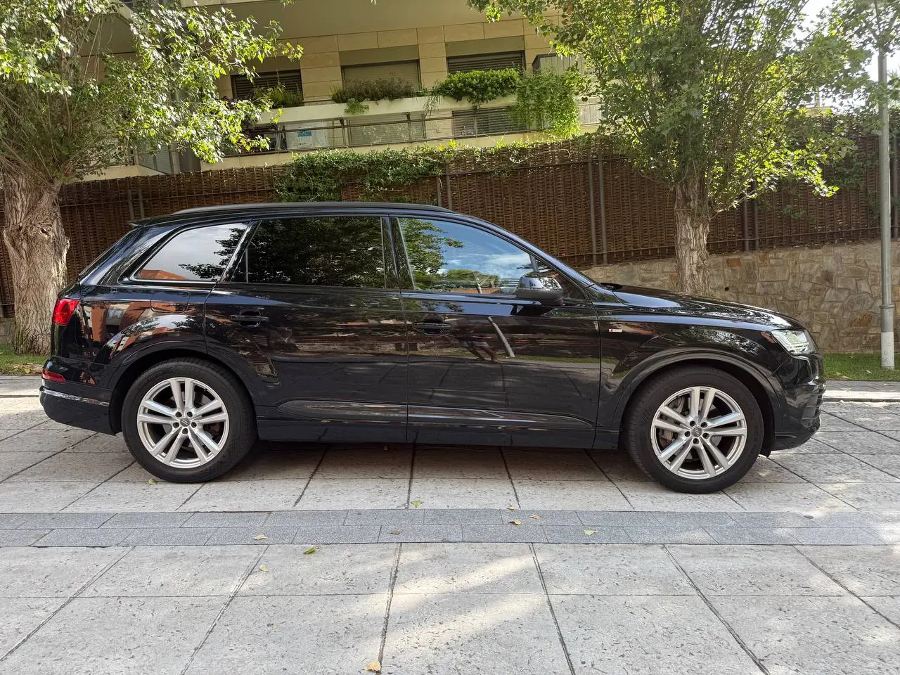 Audi Q7 3.0 TDI quattro S line · 7 seats · Air suspension · Panorama · 360° camera · 4