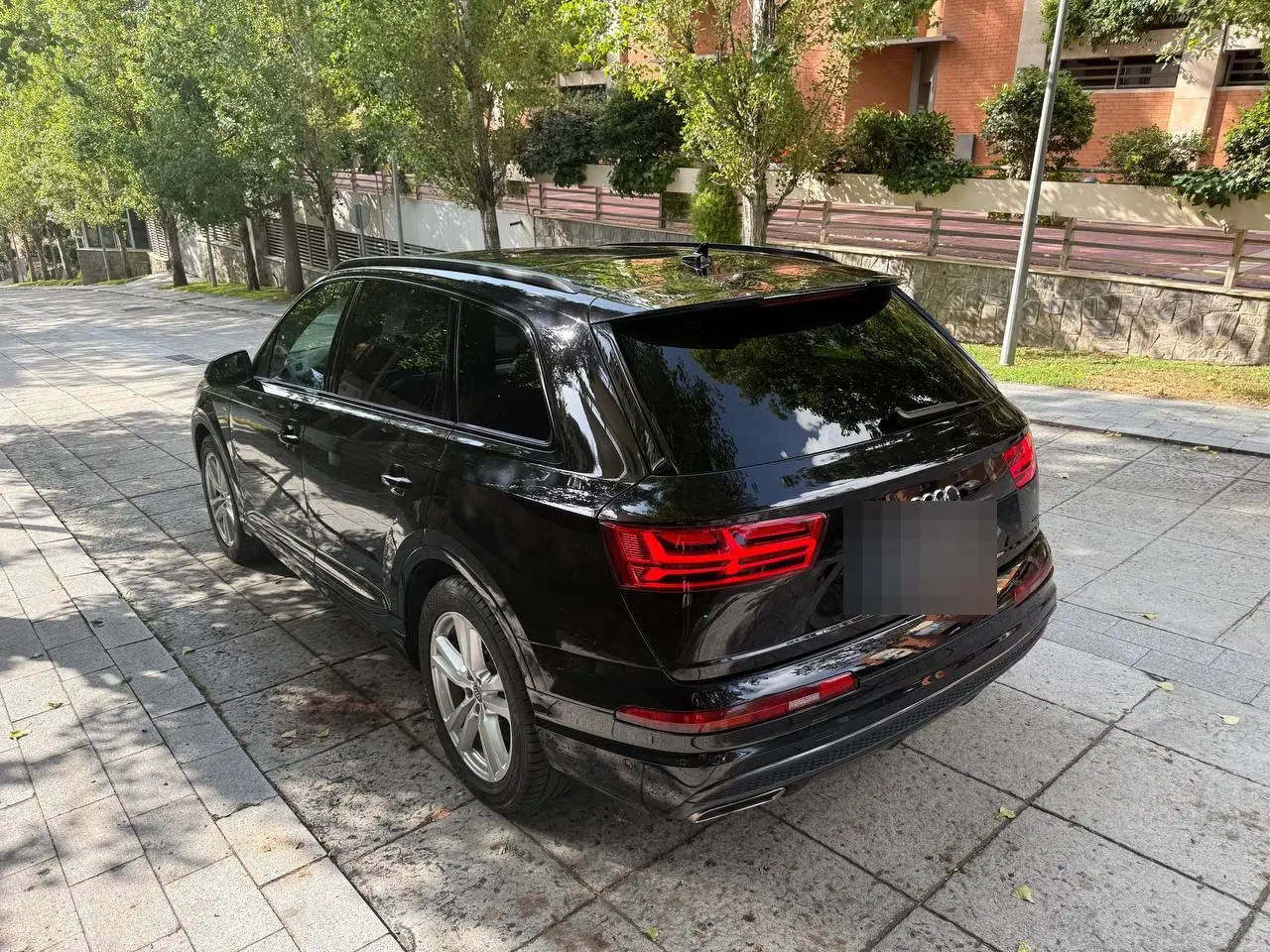 Audi Q7 3.0 TDI quattro S line · 7 seats · Air suspension · Panorama · 360° camera · 7