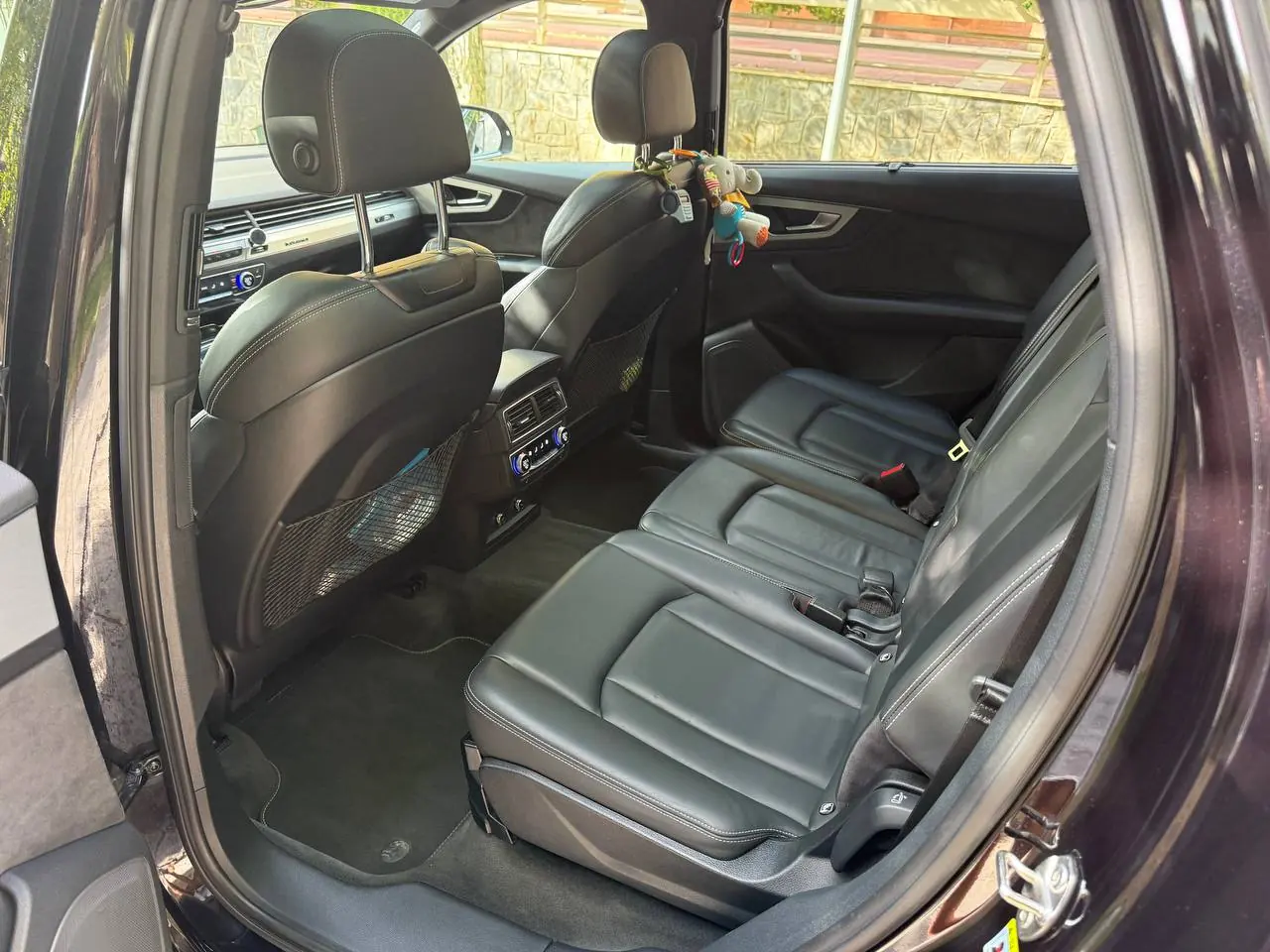 Audi Q7 3.0 TDI quattro S line · 7 seats · Air suspension · Panorama · 360° camera · 15
