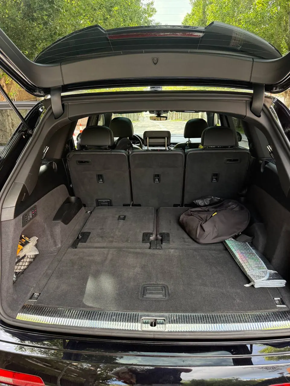Audi Q7 3.0 TDI quattro S line · 7 seats · Air suspension · Panorama · 360° camera · 19