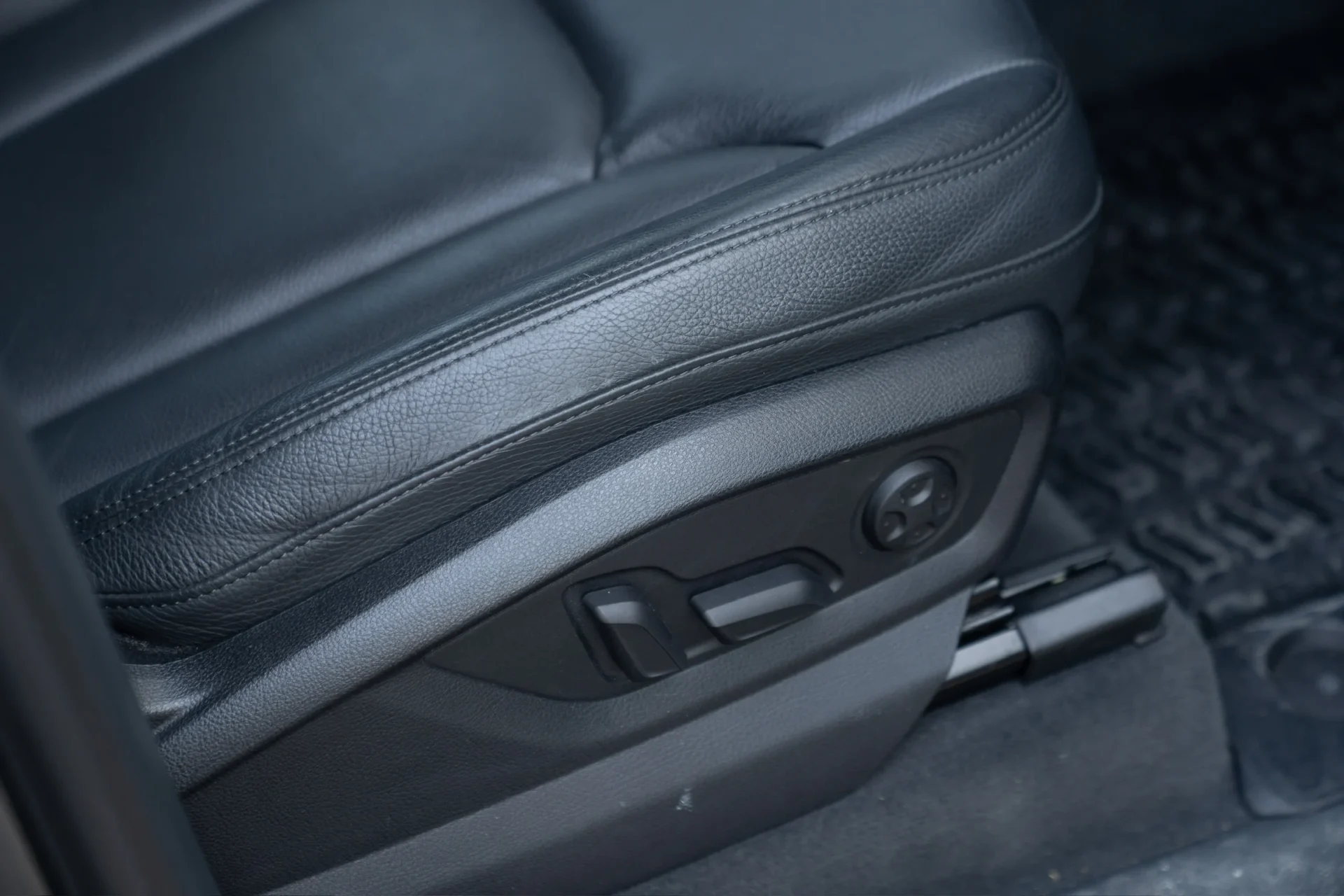 Audi Q7 3.0 TDI quattro · 7 seats · Matrix LED · 22
