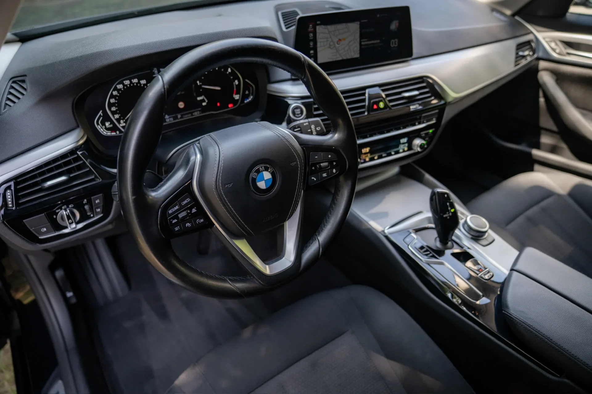 BMW 520d Touring автомат · Цифровая сервисная история · Новый техосмотр HU при передаче · ACC Stop & Go · 33