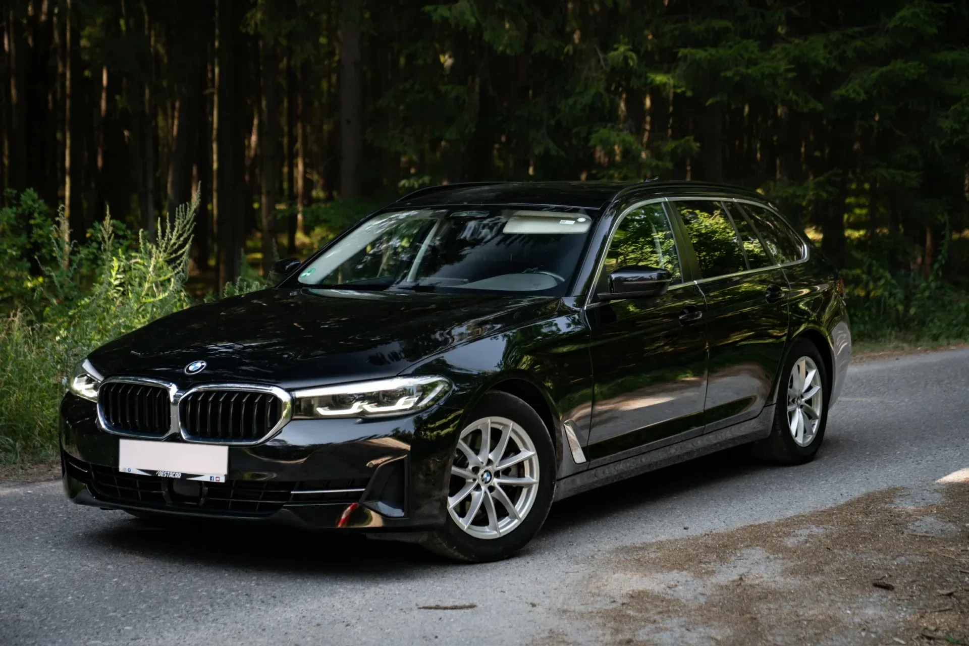 BMW 520d Touring автомат · Цифровая сервисная история · Новый техосмотр HU при передаче · ACC Stop & Go · 9