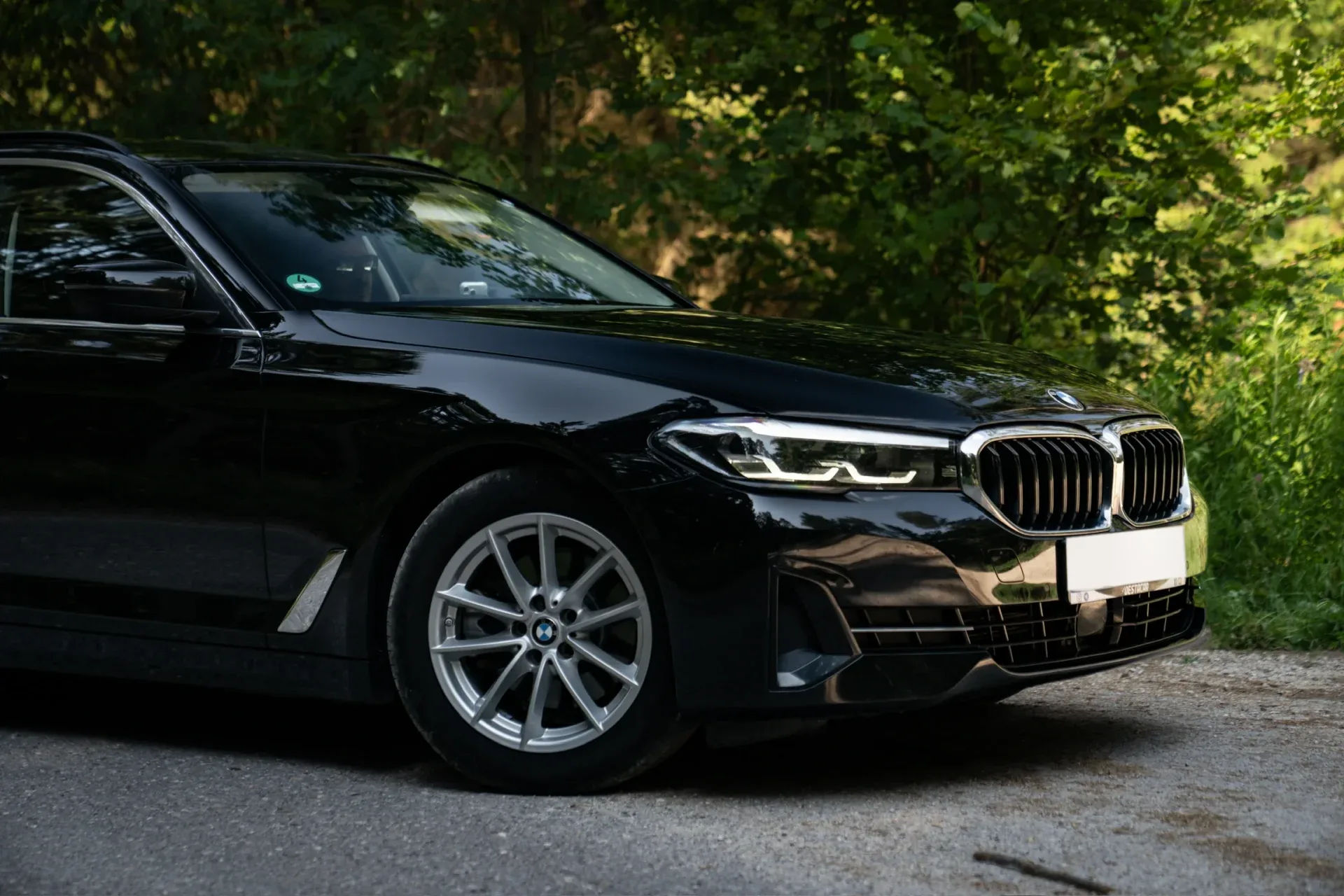 BMW 520d Touring автомат · Цифровая сервисная история · Новый техосмотр HU при передаче · ACC Stop & Go · 12