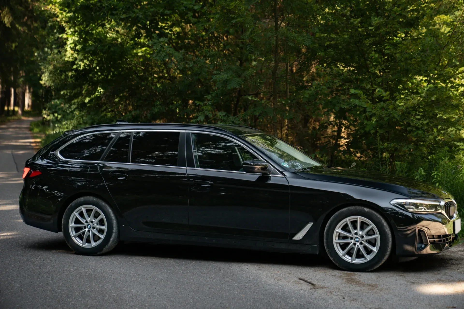 BMW 520d Touring автомат · Цифровая сервисная история · Новый техосмотр HU при передаче · ACC Stop & Go · 15