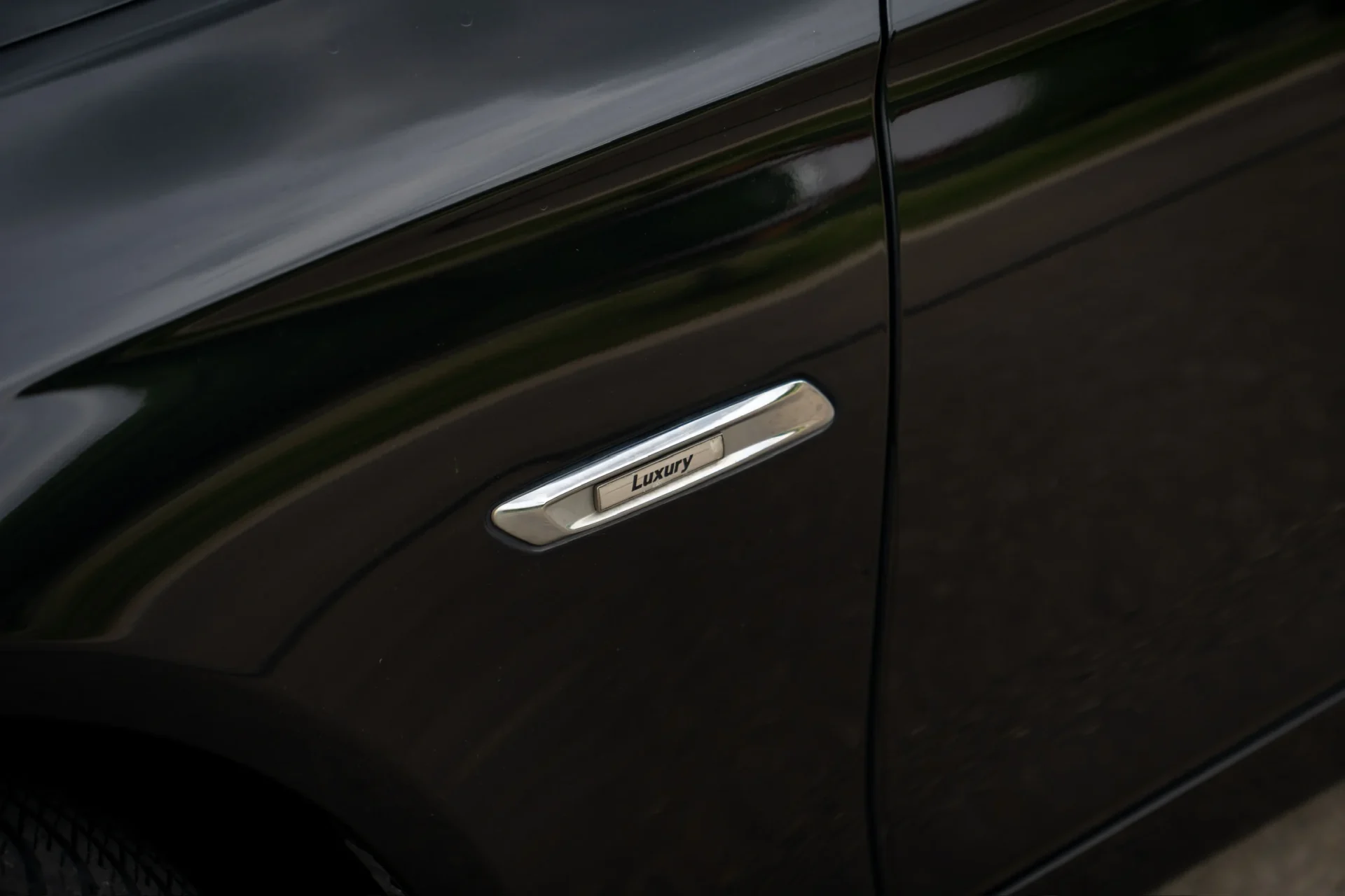 BMW 525d Touring · Panoramic roof · Harman Kardon · Tow bar · 11
