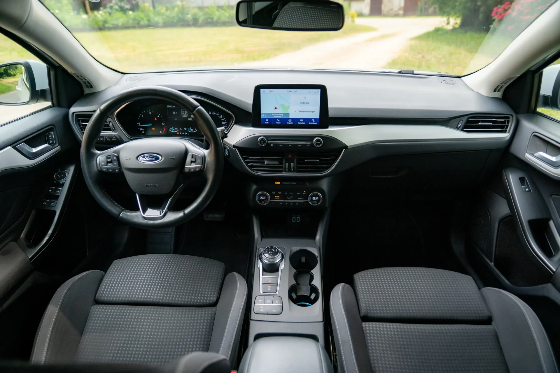 Ford Focus универсал Cool & Connect 1.5 EcoBlue AT8 · ACC · Бесключевой доступ · LED · 25