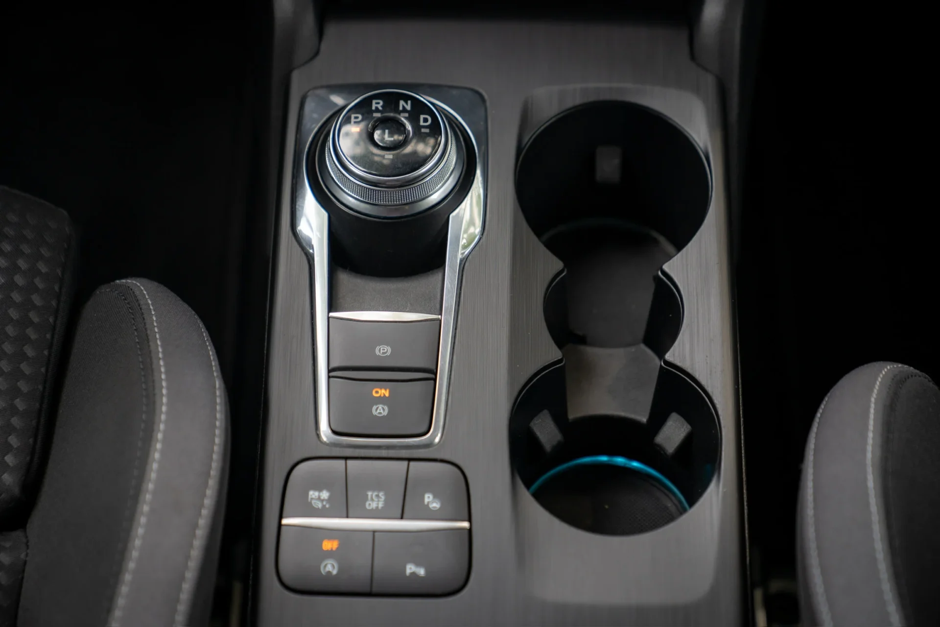 Ford Focus универсал Cool & Connect 1.5 EcoBlue AT8 · ACC · Бесключевой доступ · LED · 29
