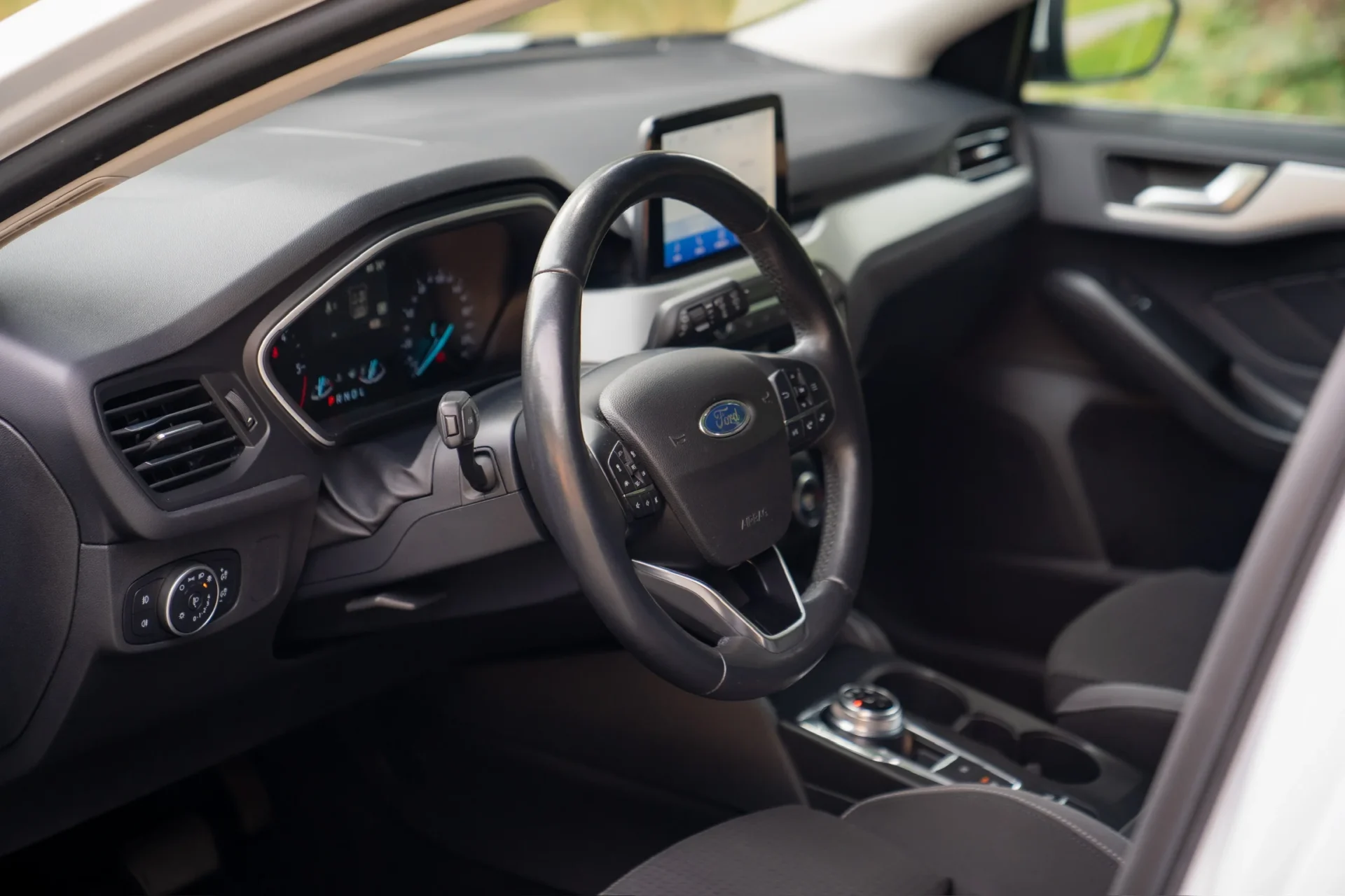 Ford Focus универсал Cool & Connect 1.5 EcoBlue AT8 · ACC · Бесключевой доступ · LED · 30