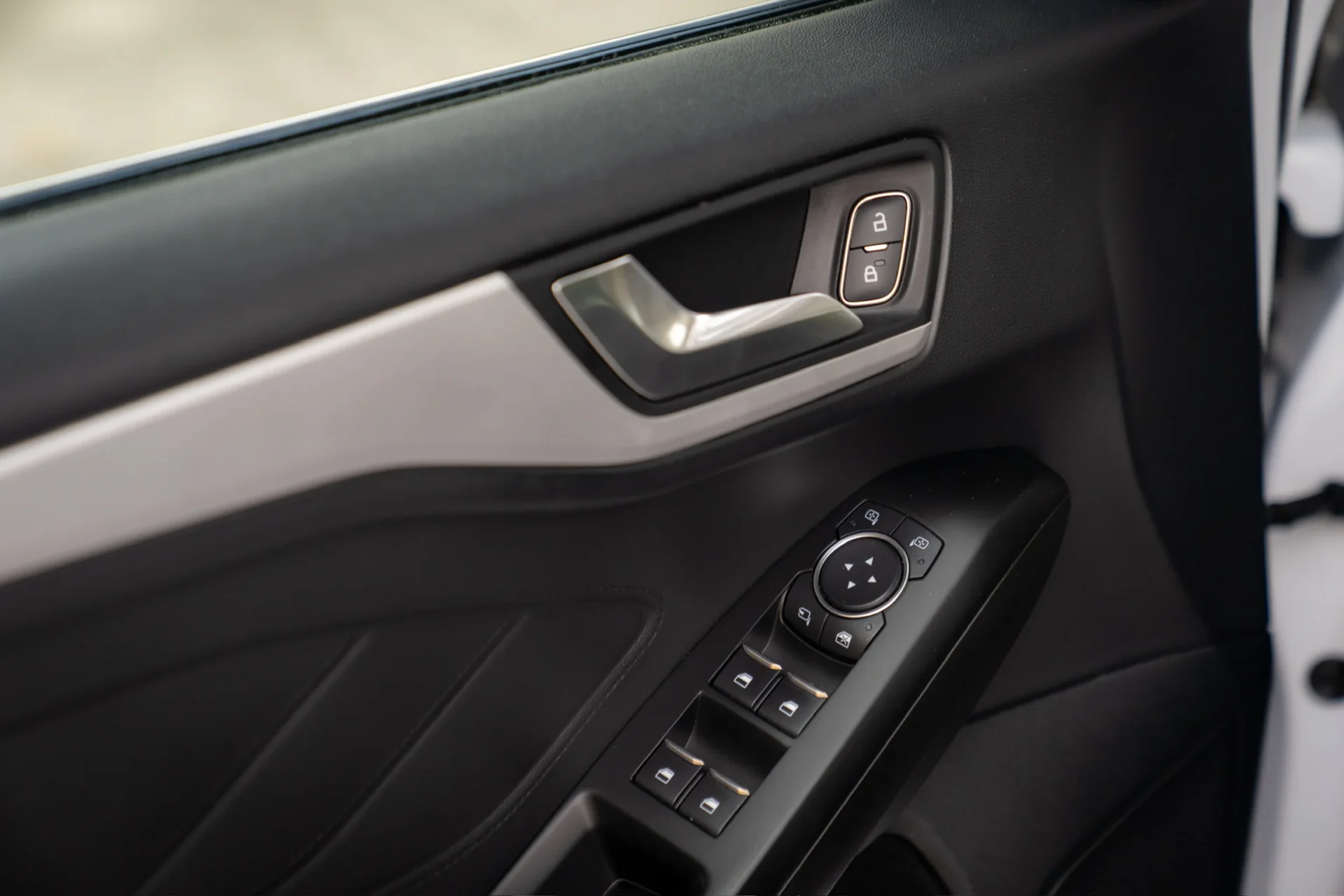 Ford Focus универсал Cool & Connect 1.5 EcoBlue AT8 · ACC · Бесключевой доступ · LED · 32