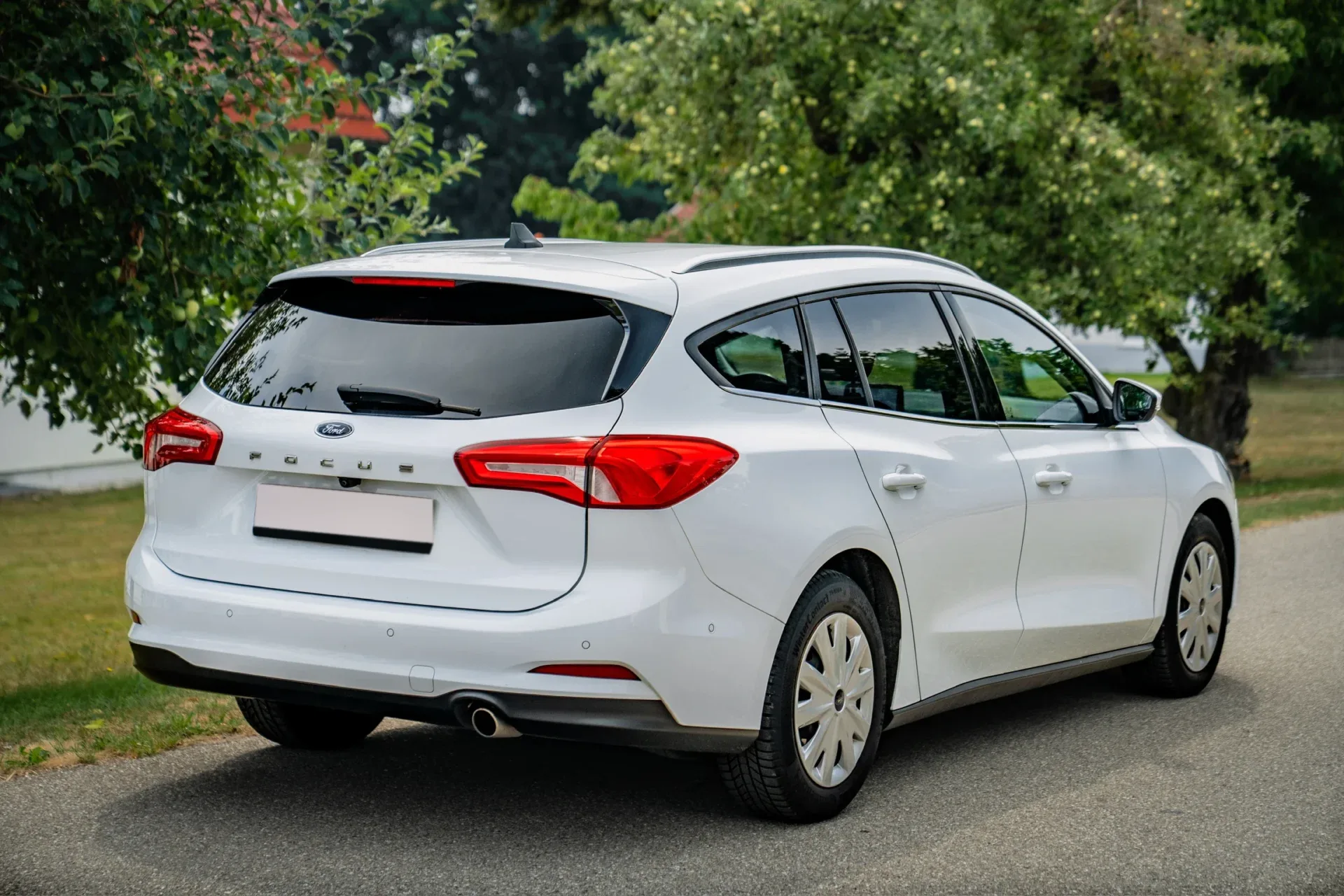 Ford Focus универсал Cool & Connect 1.5 EcoBlue AT8 · ACC · Бесключевой доступ · LED · 14