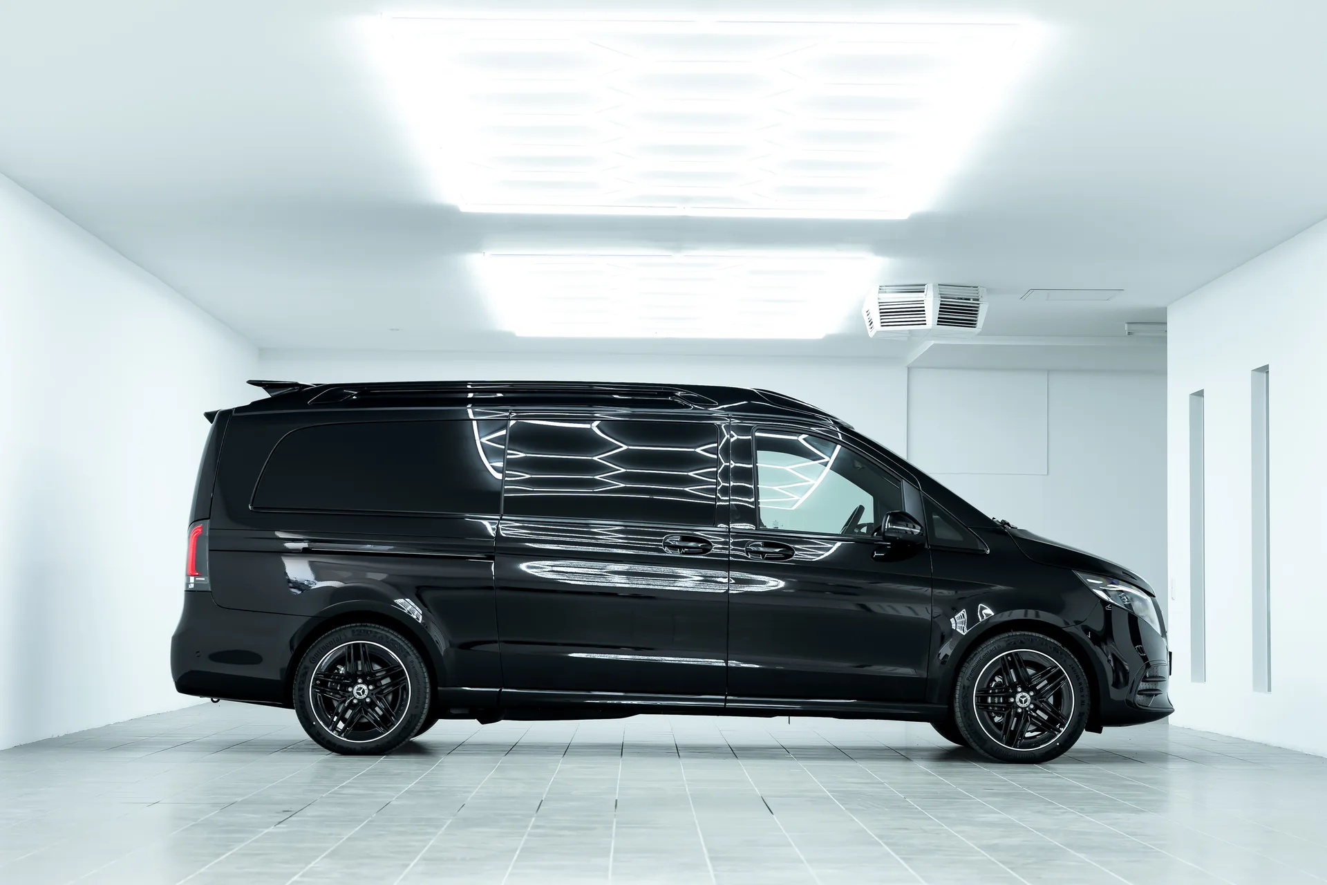 Mercedes-Benz V 300 d 4MATIC Crystal Edition Bordo by Franken Autodesign · 5
