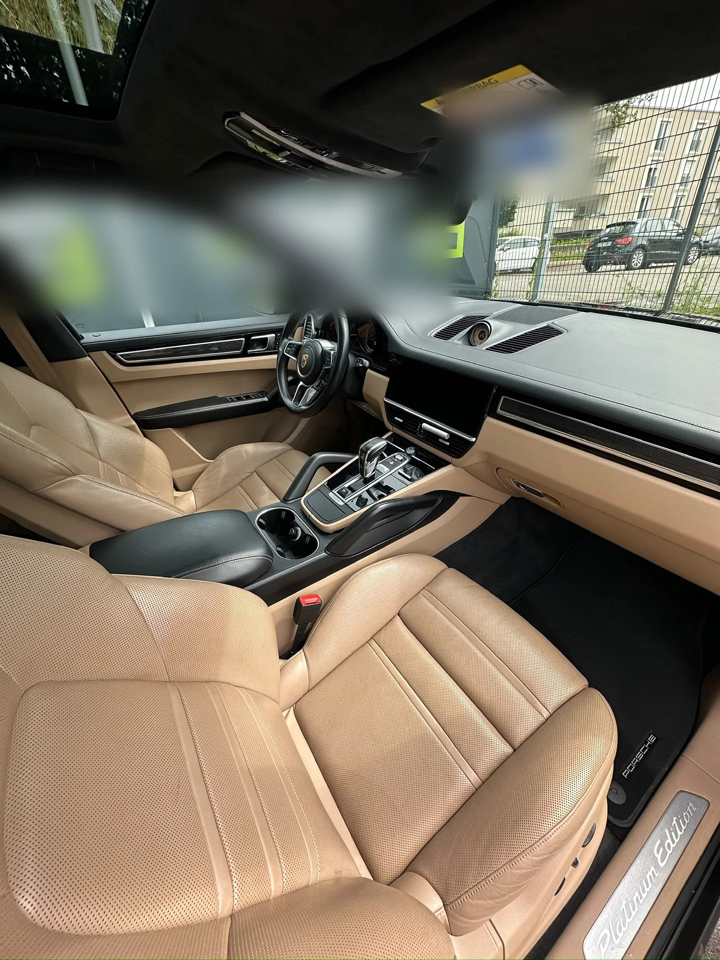 Porsche Cayenne S Coupé Platinum Edition · 440 hp · Air suspension · Rear-axle steering · Head-up · 22-inch · 5