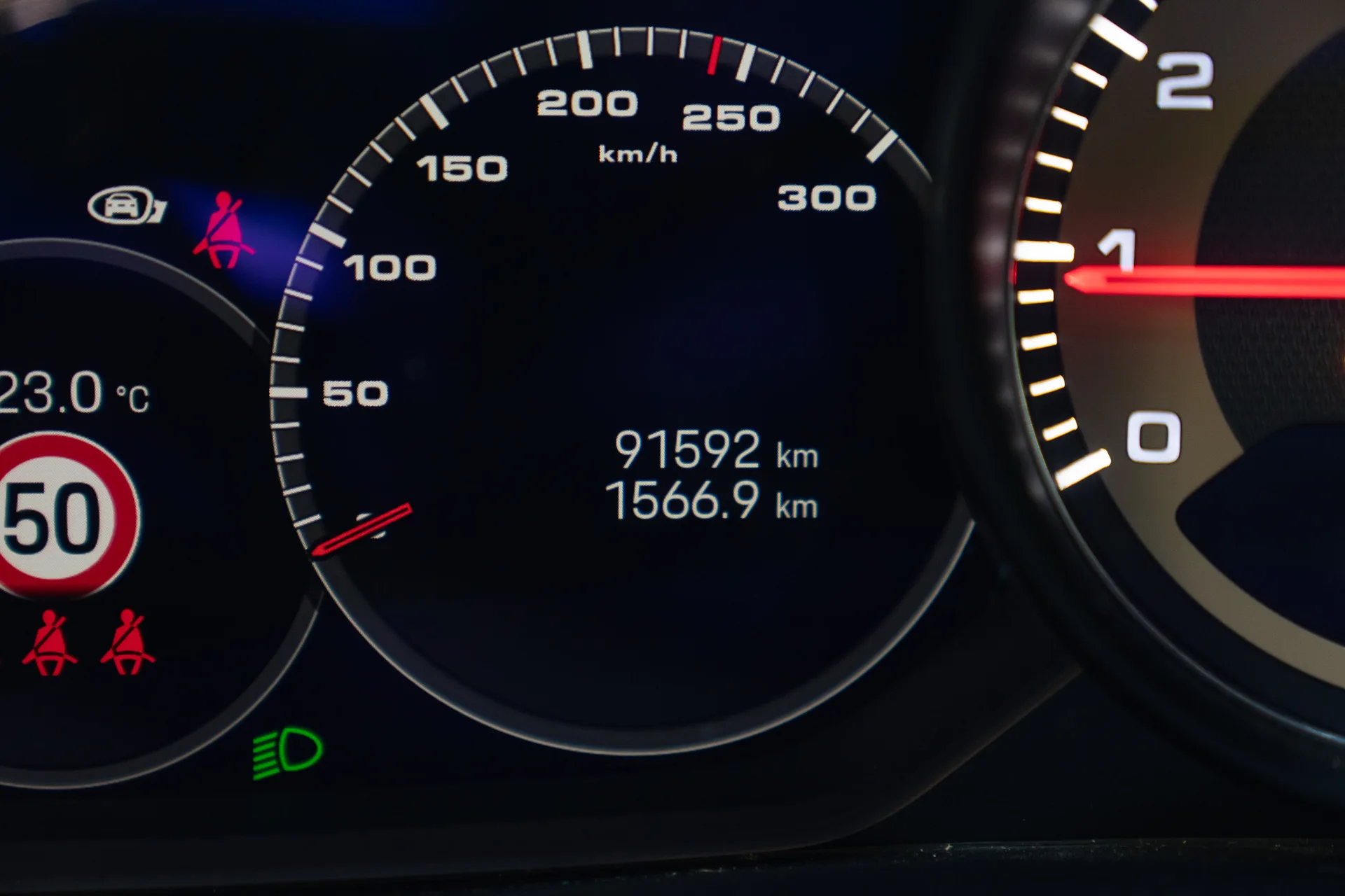 Porsche Cayenne S Coupé Platinum Edition · 440 hp · Air suspension · Rear-axle steering · Head-up · 22-inch · 18