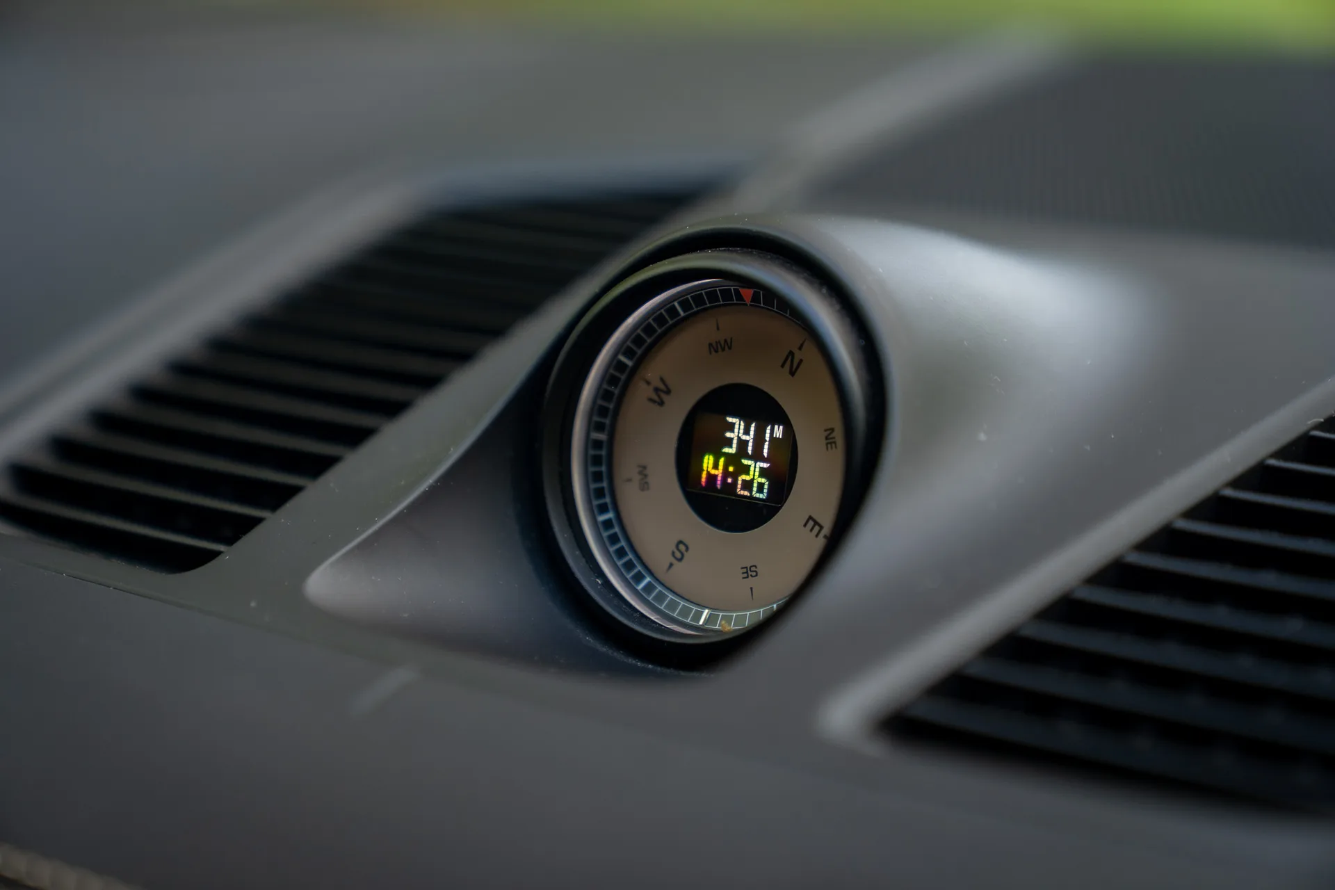 Porsche Cayenne S Coupé Platinum Edition · 440 hp · Air suspension · Rear-axle steering · Head-up · 22-inch · 34