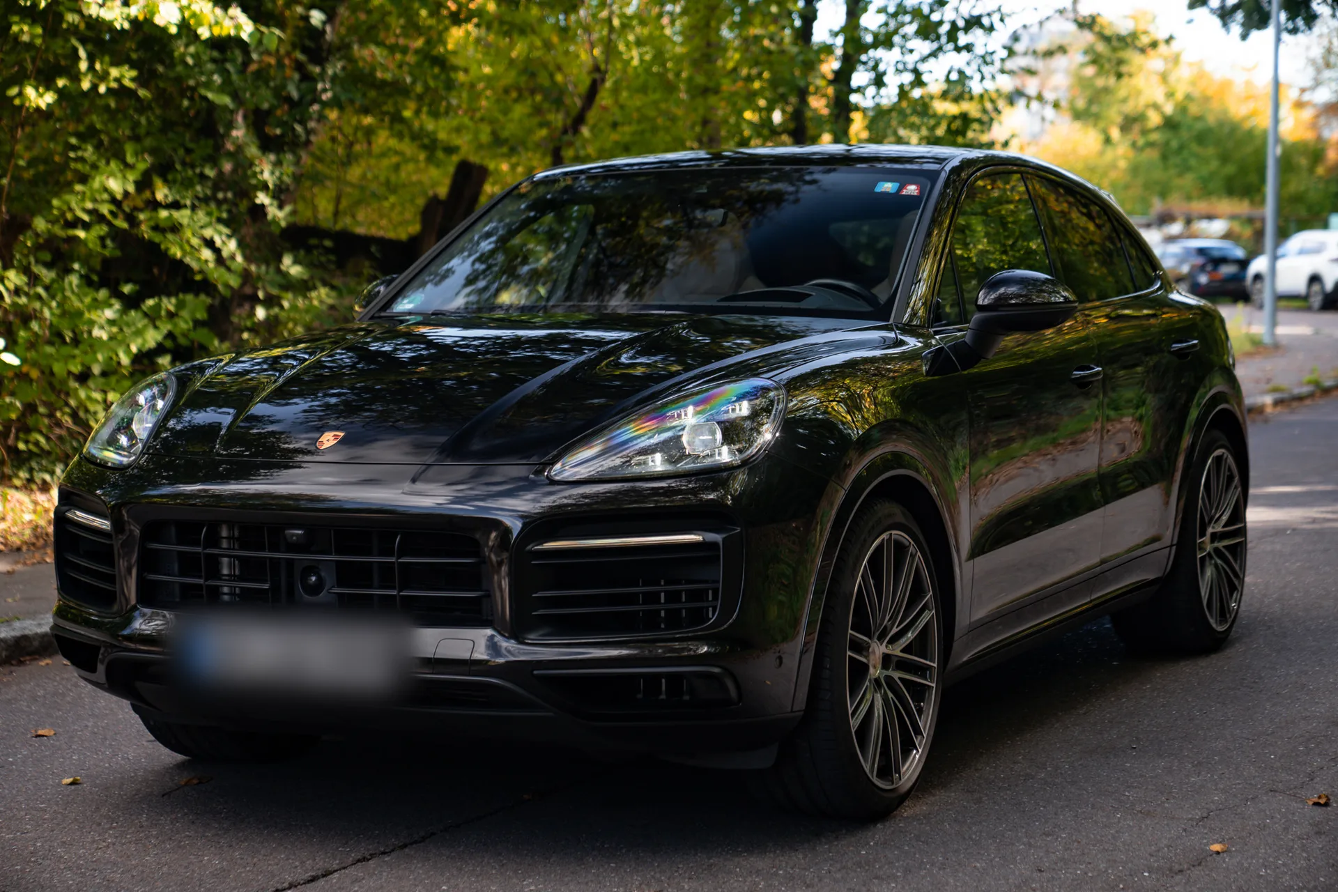Porsche Cayenne S Coupé Platinum Edition · 440 hp · Air suspension · Rear-axle steering · Head-up · 22-inch