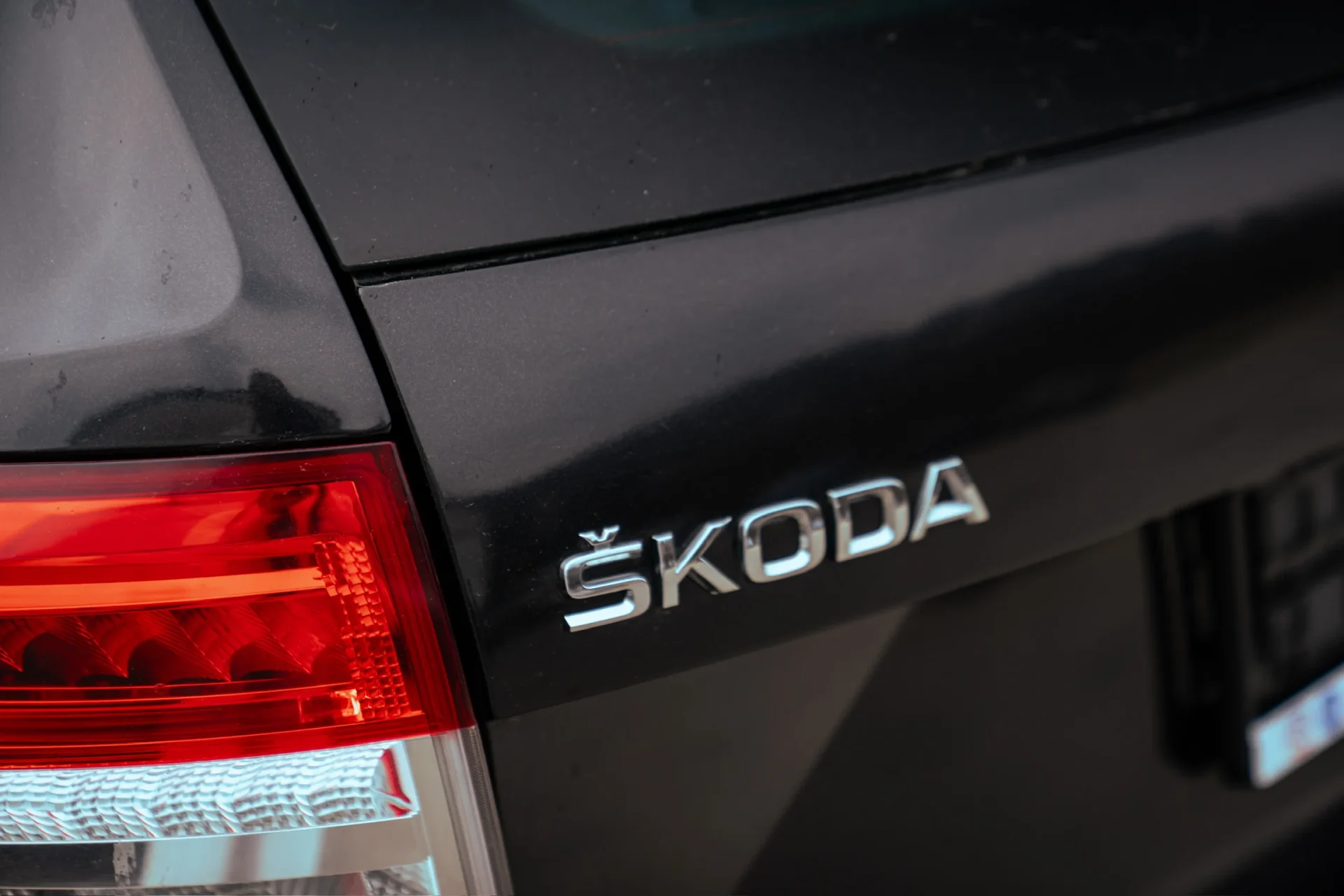 Škoda Octavia Combi 1.5 TGI DSG · Natural gas (CNG) · New HU until 03/2028 · No repaints · ACC · 12