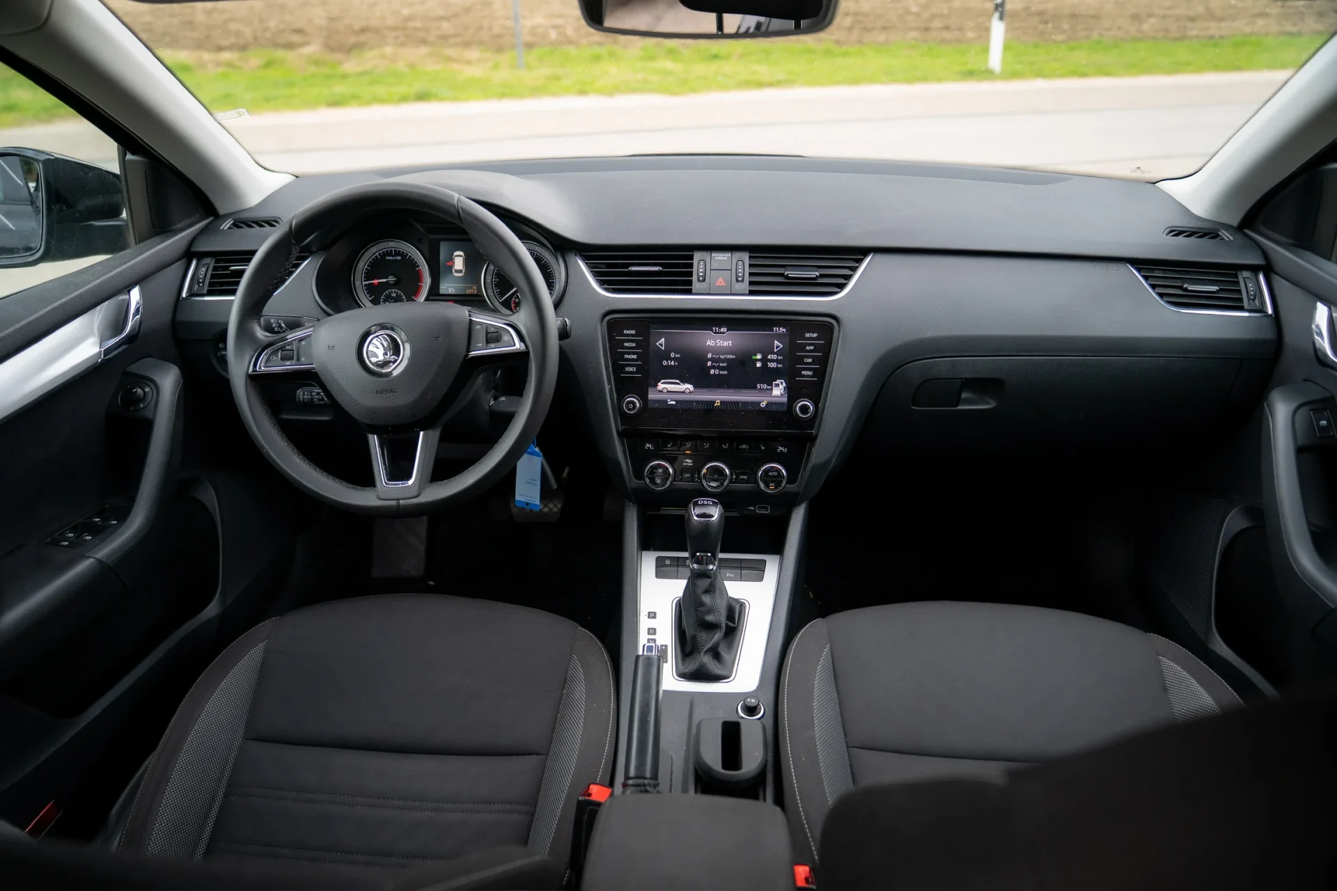 Škoda Octavia Combi 1.5 TGI DSG · Natural gas (CNG) · New HU until 03/2028 · No repaints · ACC · 19