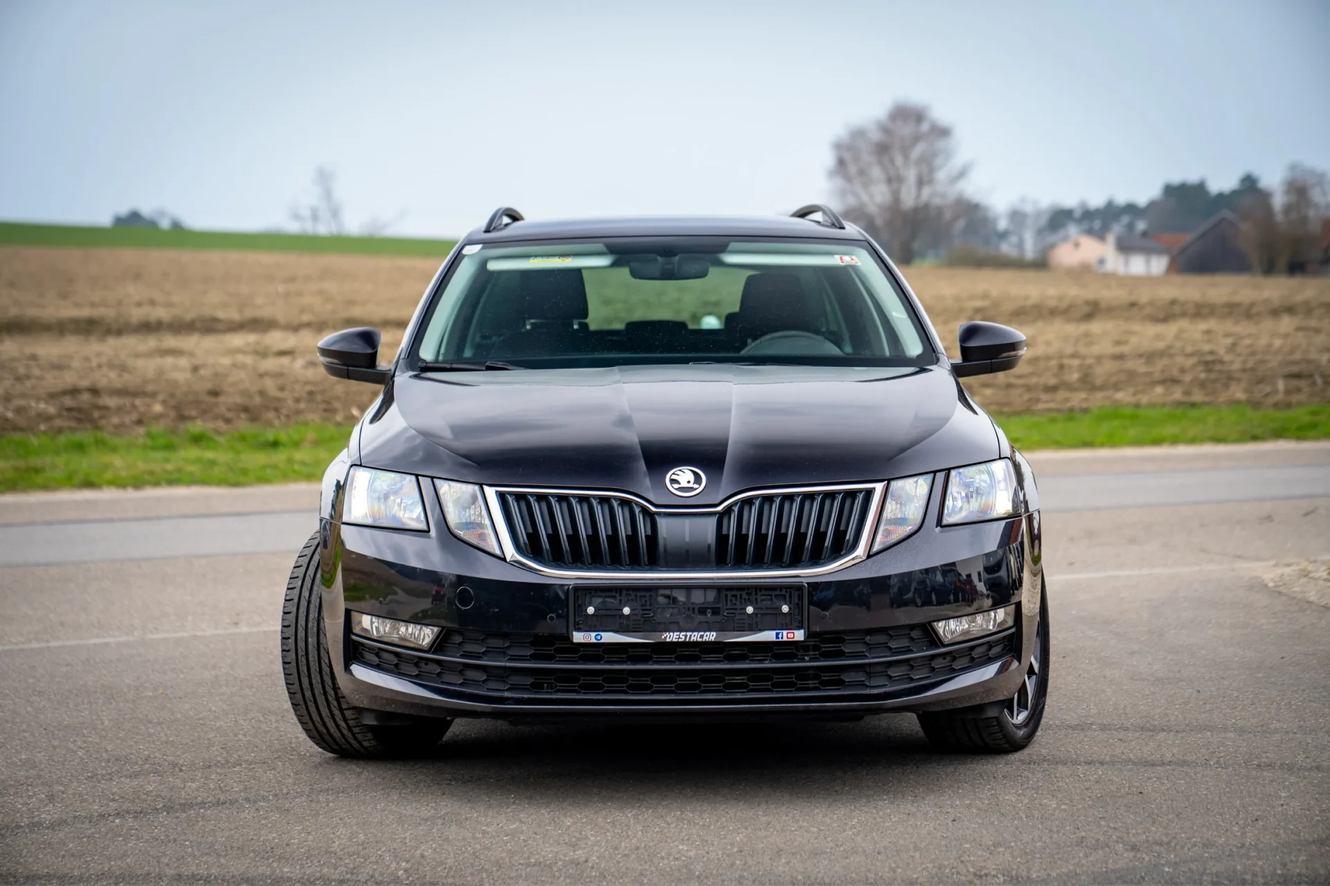 Škoda Octavia Combi 1.5 TGI DSG · Natural gas (CNG) · New HU until 03/2028 · No repaints · ACC · 27