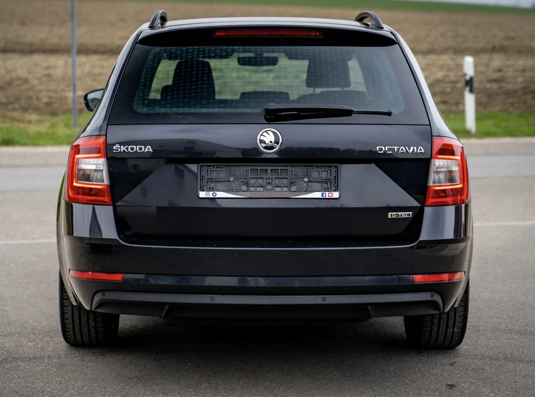 Škoda Octavia Combi 1.5 TGI DSG · Natural gas (CNG) · New HU until 03/2028 · No repaints · ACC · 6