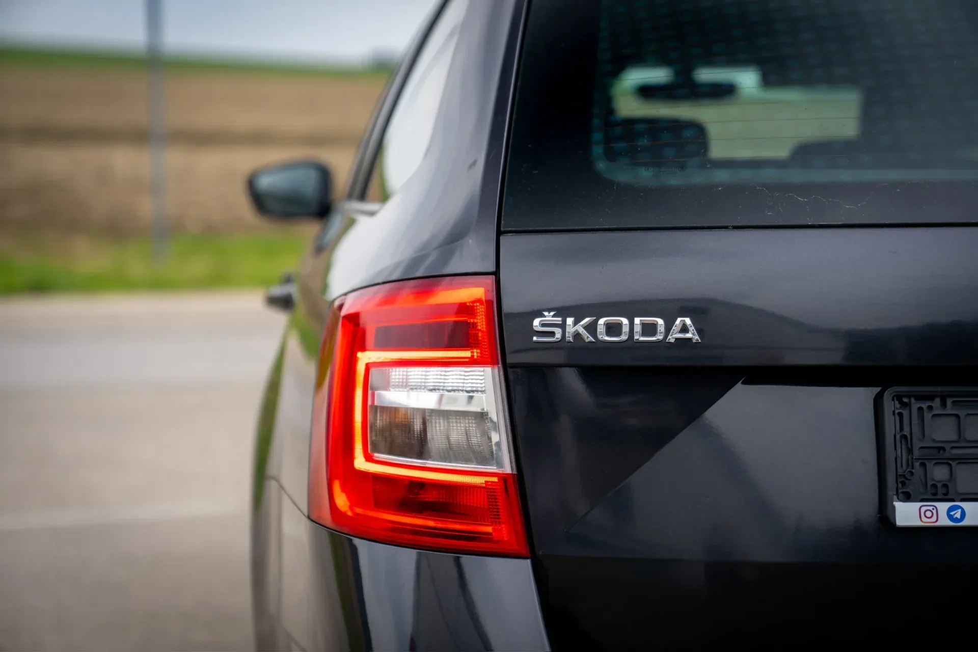 Škoda Octavia Combi 1.5 TGI DSG · Natural gas (CNG) · New HU until 03/2028 · No repaints · ACC · 13