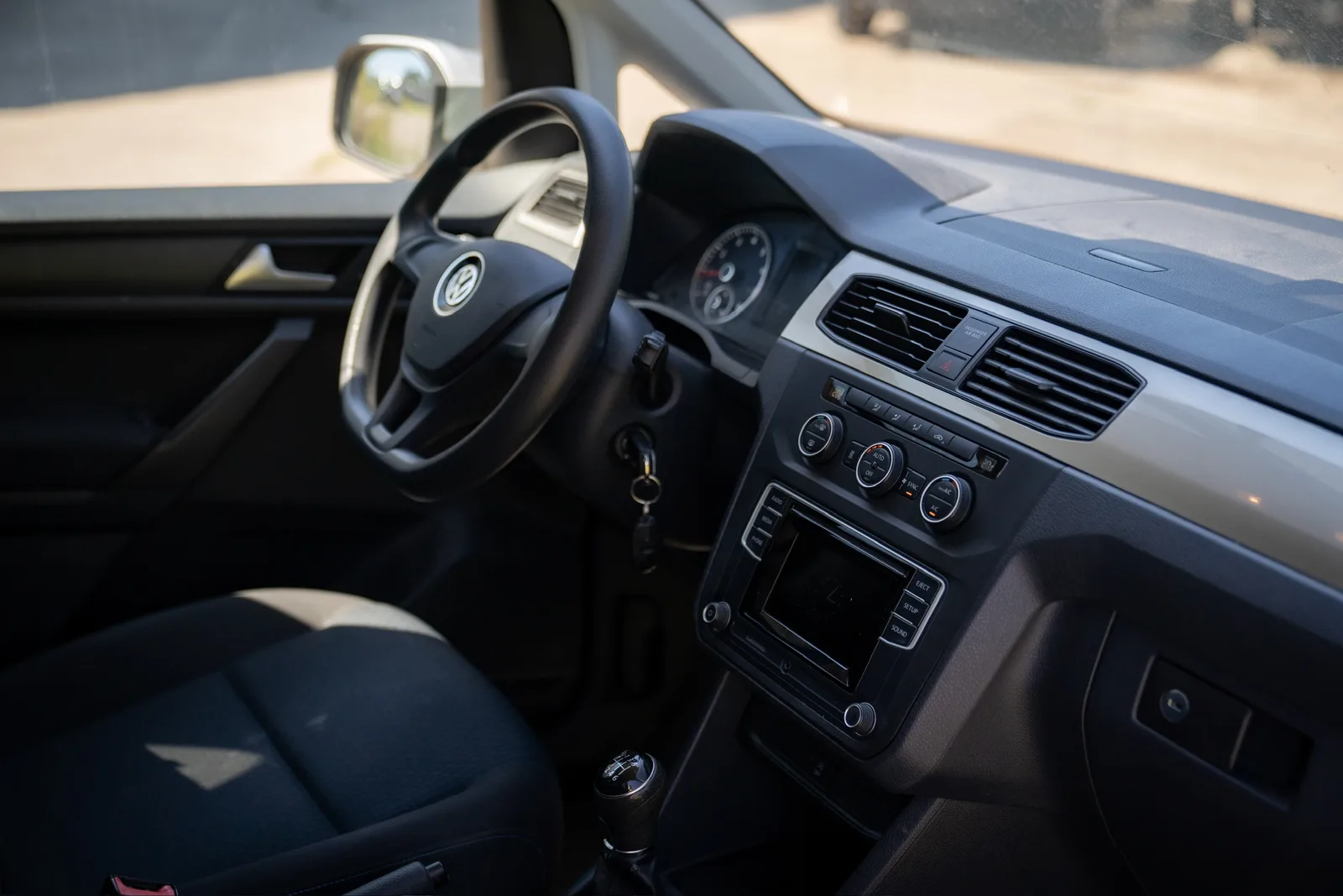 Volkswagen Caddy пассажирский Trend 1.4 TSI · Один владелец · Автономный отопитель · Климат-контроль · Сервисная книжка · 13