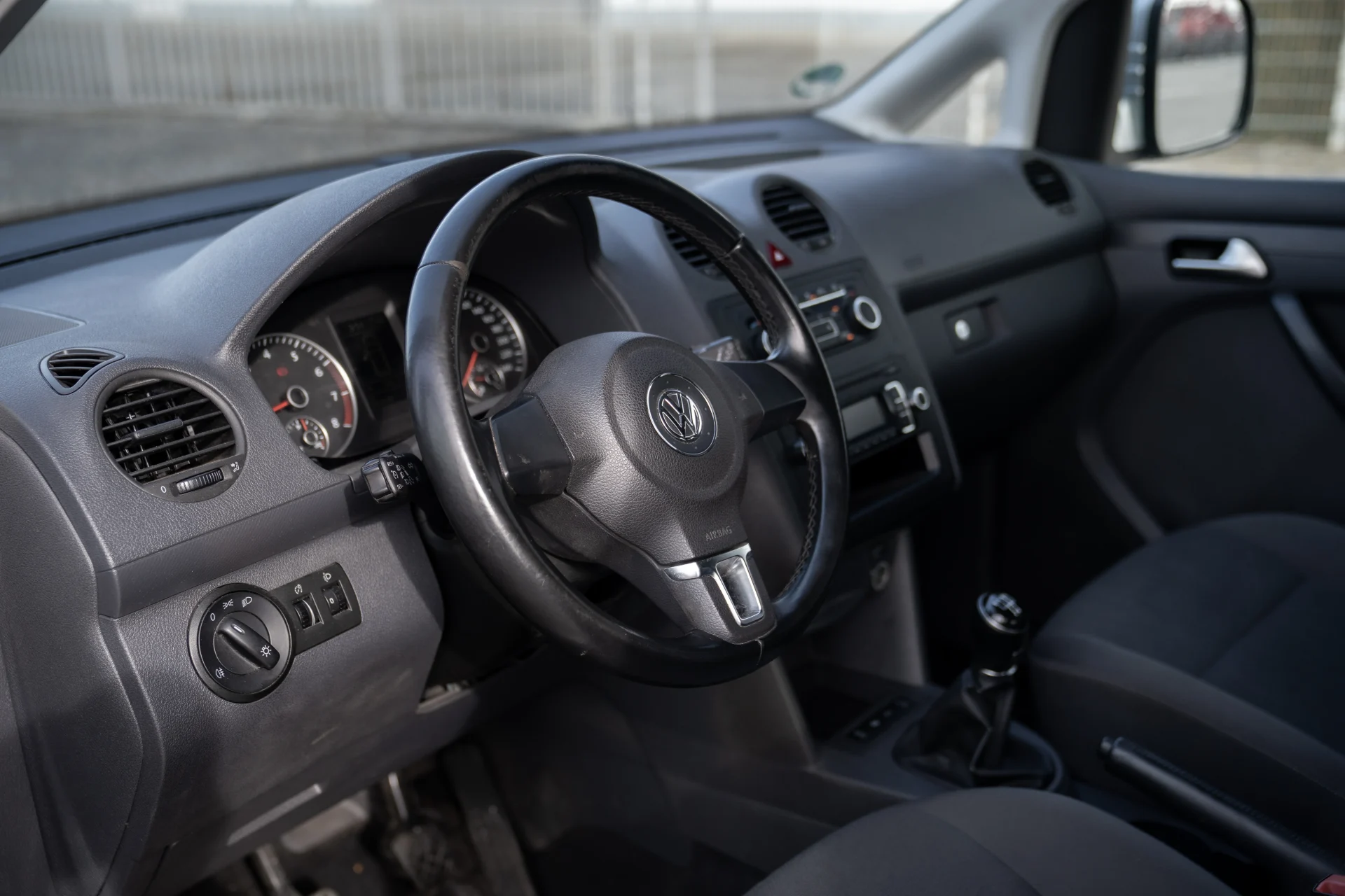 Volkswagen Caddy Maxi 1.2 TSI petrol · First owner · New HU until 02/2028 · Webasto parking heater · Air conditioning · 28