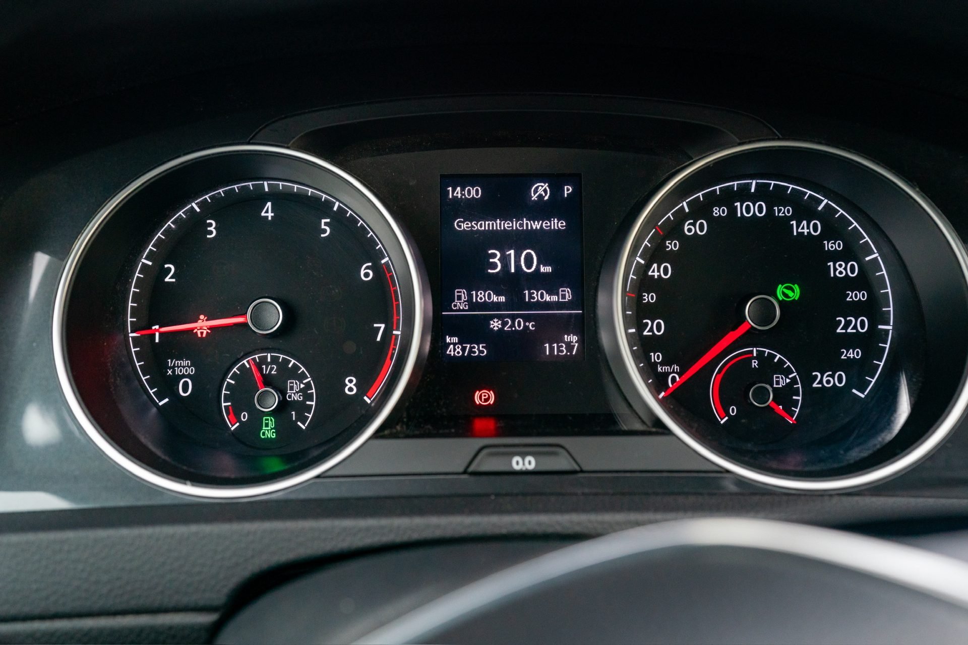 Volkswagen Golf 1.5 TGI · ACC · Auxiliary heater · 16