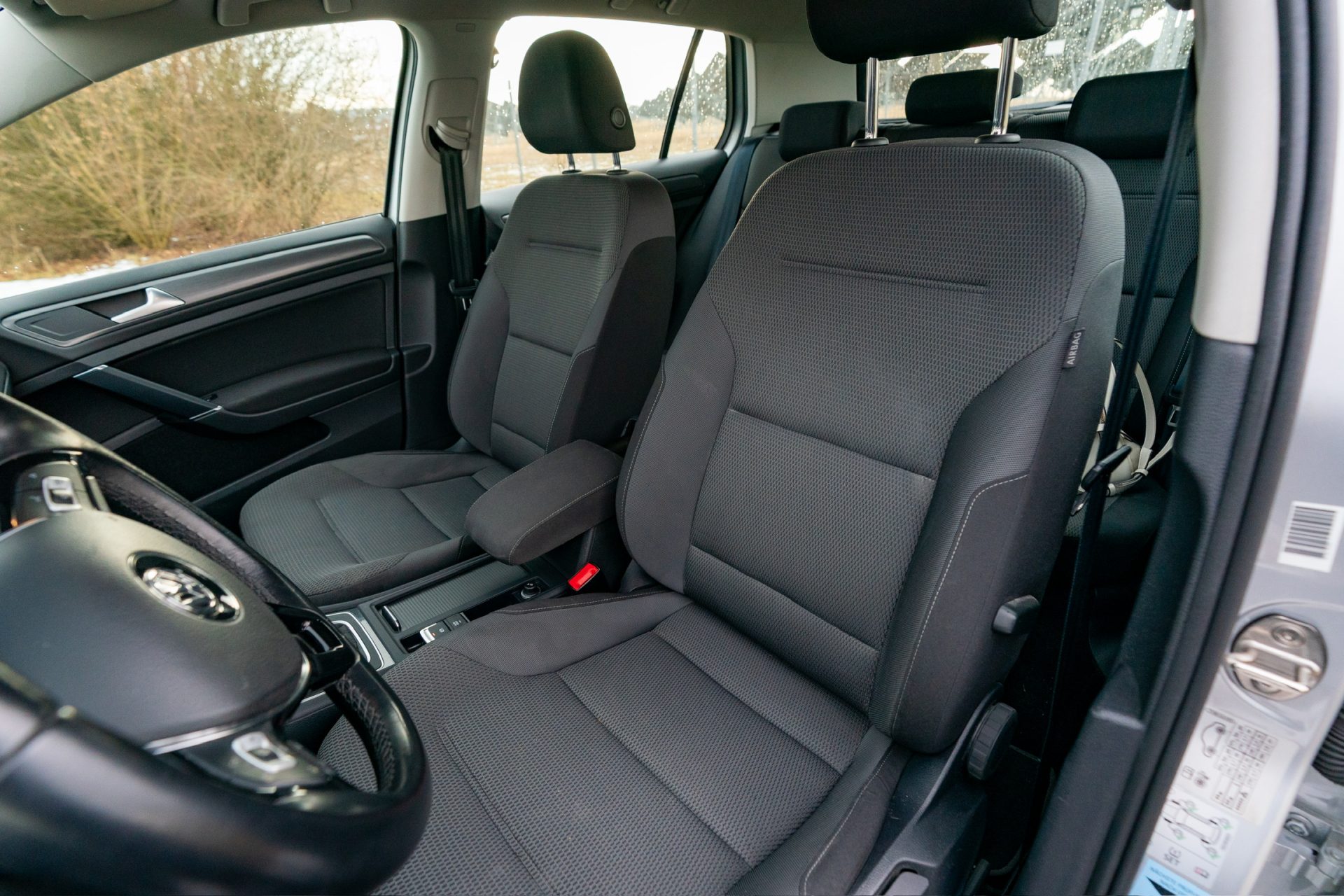 Volkswagen Golf 1.5 TGI · ACC · Auxiliary heater · 18